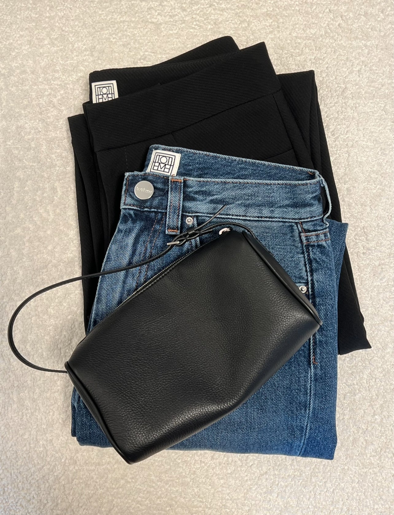 THE ROW 90’s BAG ブラック The Row | Round 90's black leather bag | Savannahs