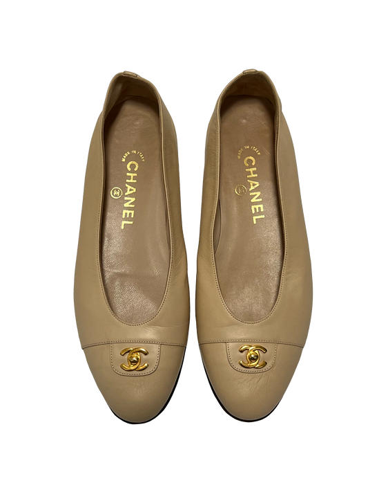 Rare Chanel Turnlock Ballet Flats, IT 39