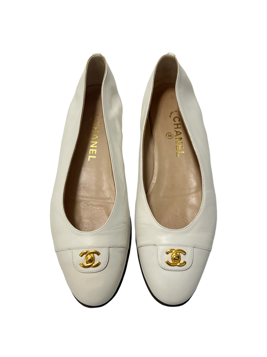 Rare Chanel Turnlock Ballet Flats, IT 41